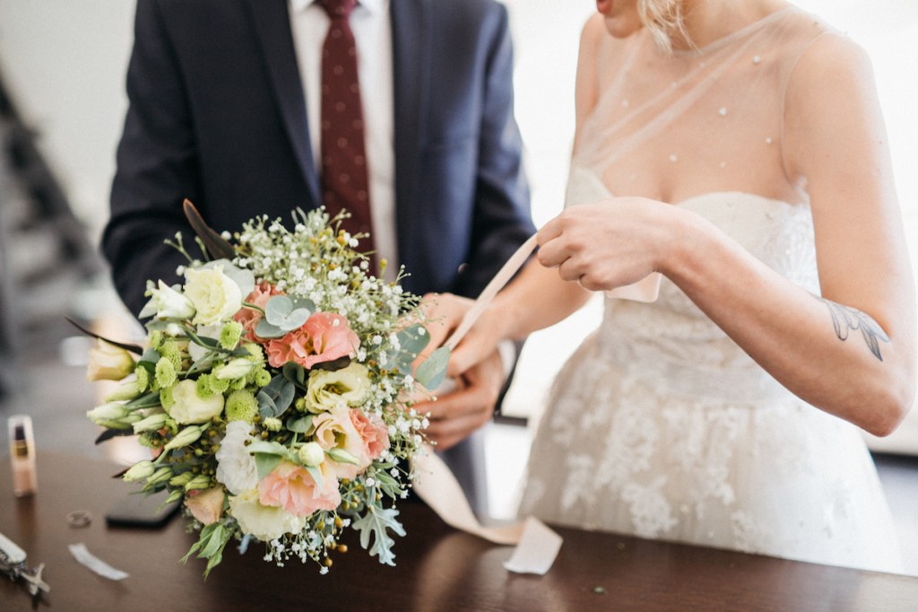 Construind „NOI” – ep.4 Decorul pentru&nbsp;nuntă